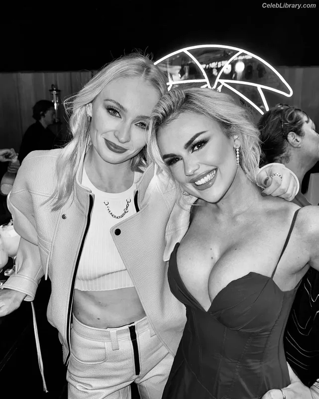 Tallia Storm photo 4 of 1496