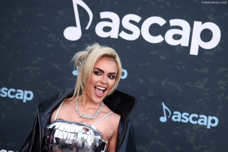 Tallia Storm photo 24 of 1496
