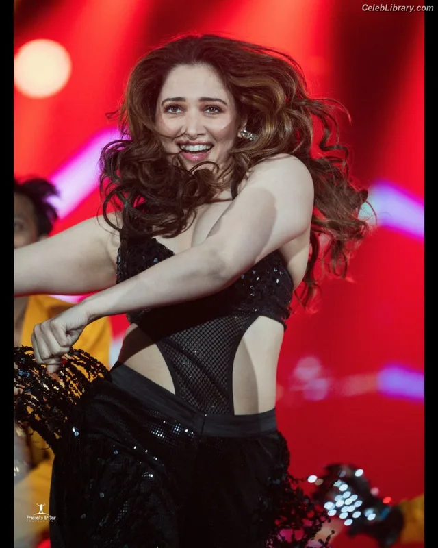 Tamanna Bhatia photo 4 of 245