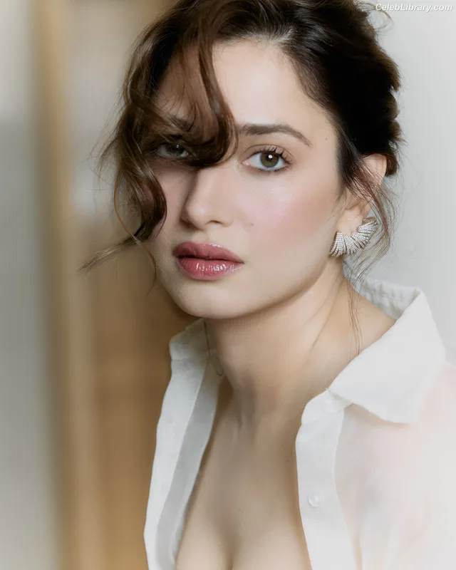 Tamanna Bhatia photo 3 of 245