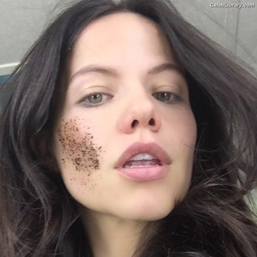 Tammin Sursok photo 22 of 212