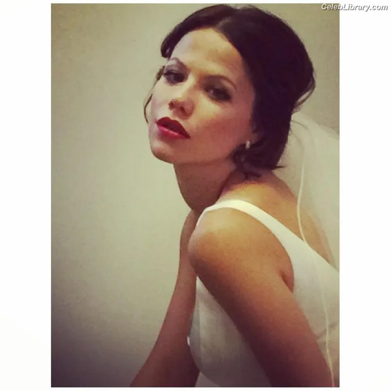 Tammin Sursok photo 2 of 212