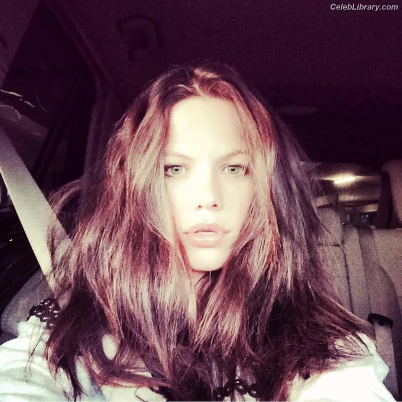 Tammin Sursok photo 7 of 212