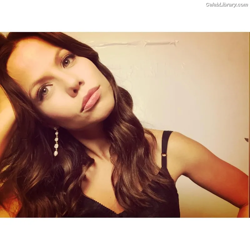 Tammin Sursok photo 24 of 212