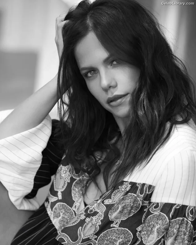 Tammin Sursok photo 2 of 212