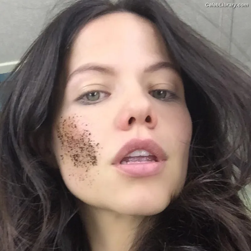 Tammin Sursok photo 22 of 212
