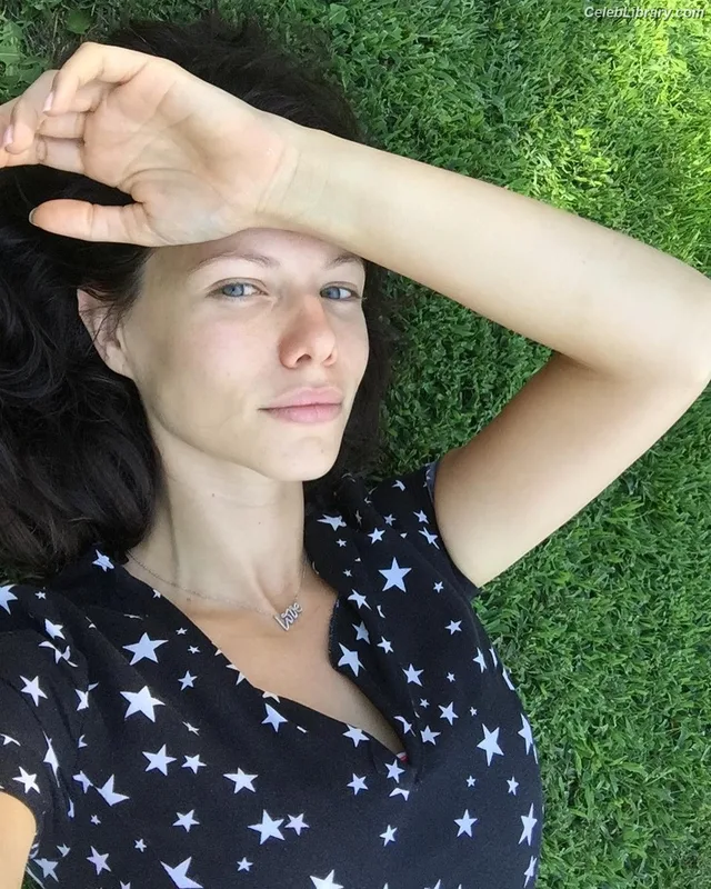 Tammin Sursok photo 14 of 212