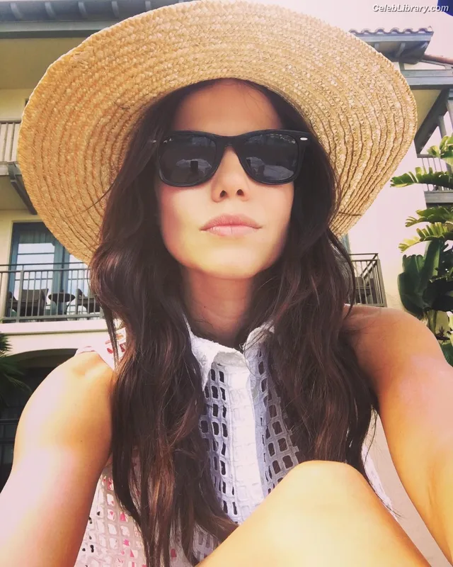 Tammin Sursok photo 3 of 212