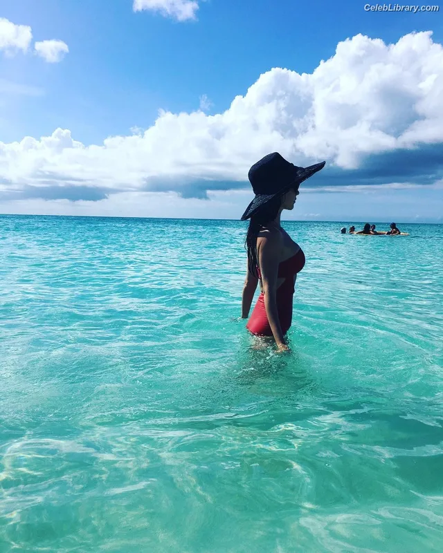 Tammin Sursok photo 8 of 212