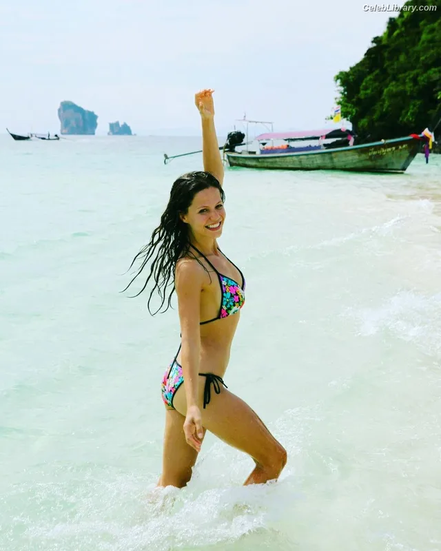 Tammin Sursok photo 11 of 212