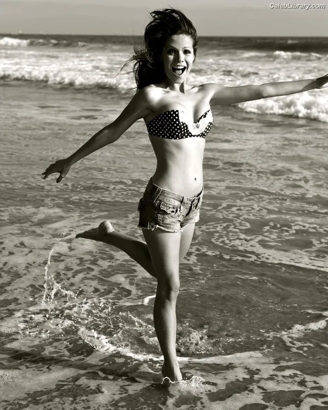 Tammin Sursok photo 15 of 212