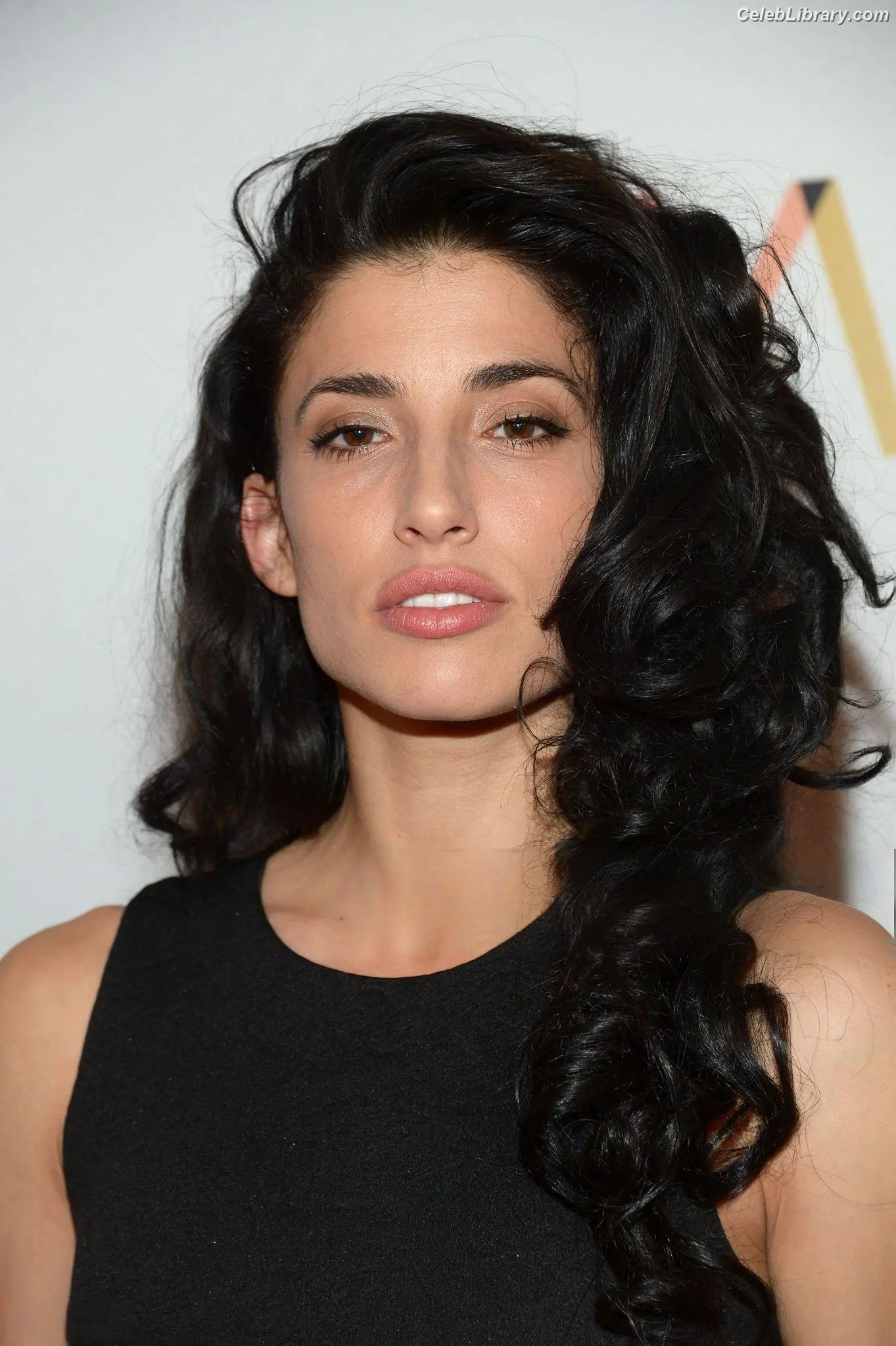 Tania Raymonde photo 10 of 92