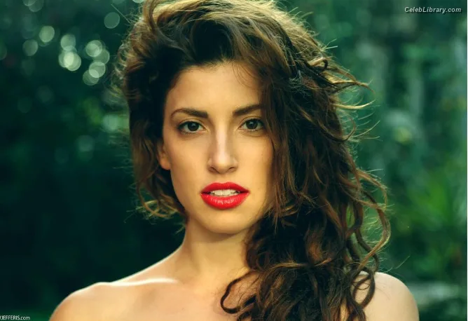 Tania Raymonde photo 16 of 93
