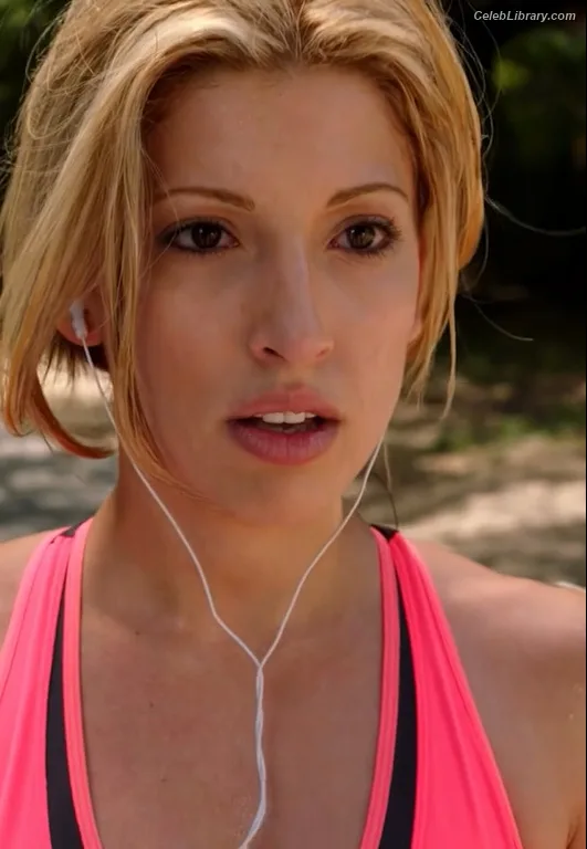 Tania Raymonde photo 12 of 93
