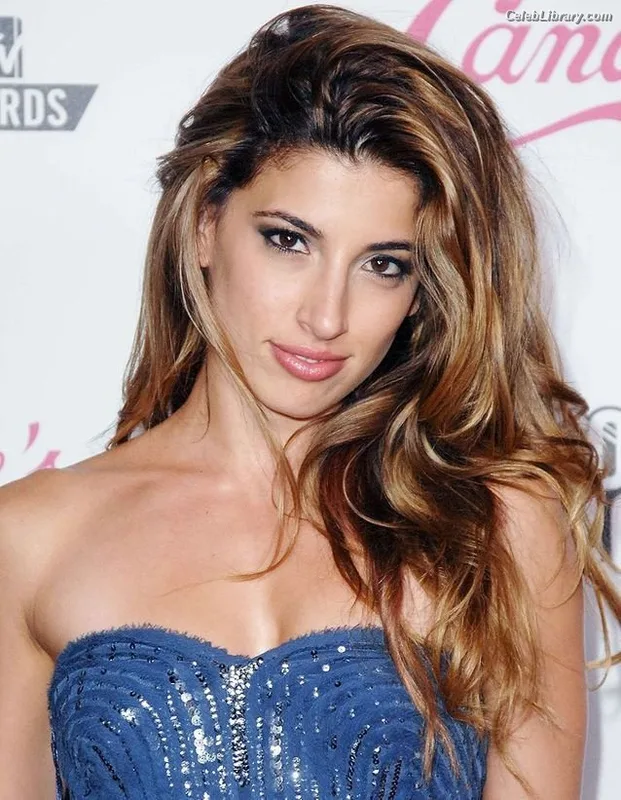 Tania Raymonde photo 23 of 93