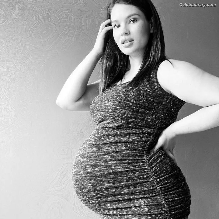 Tara Lynn photo 1 of 101