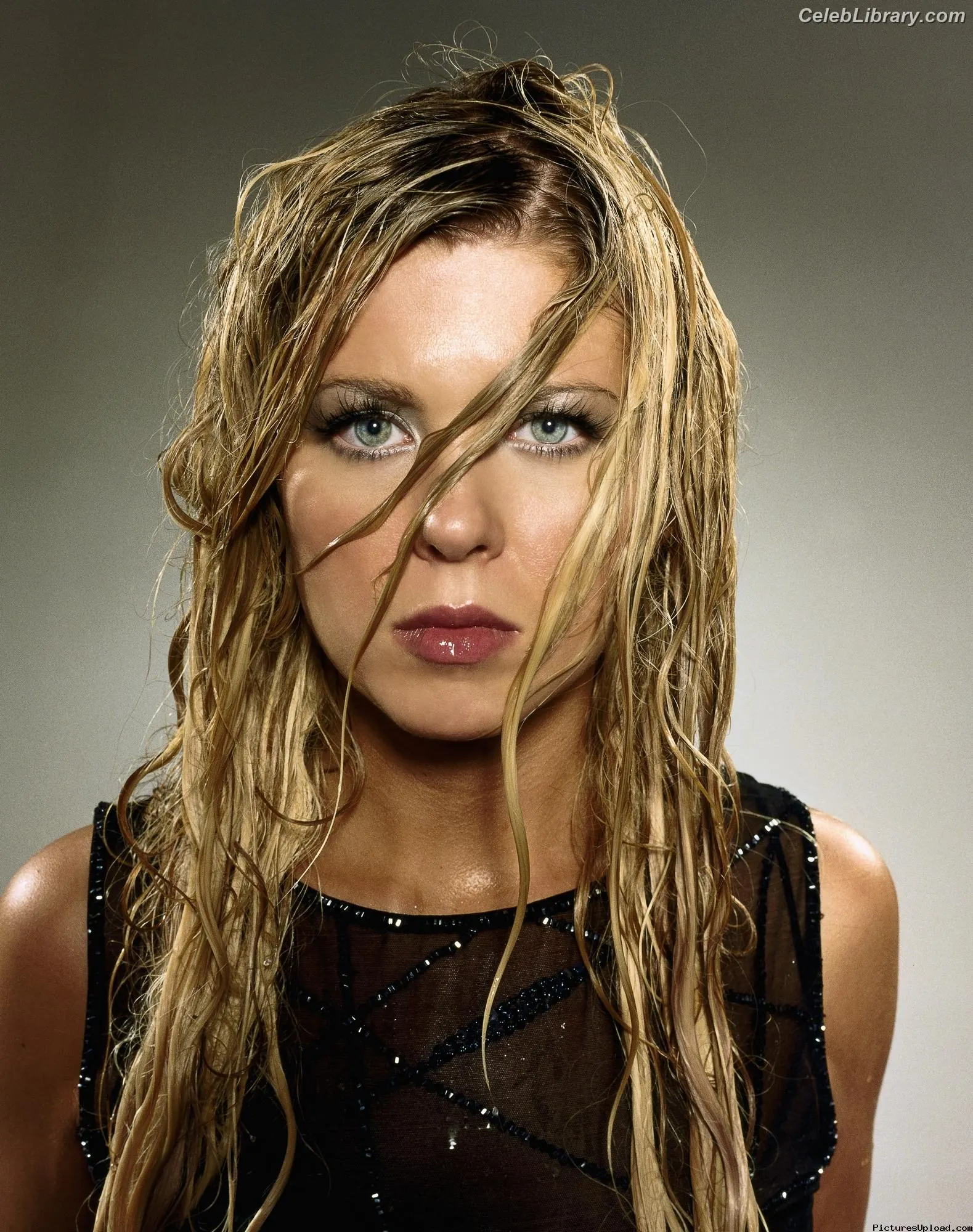 Tara Reid photo 13 of 215