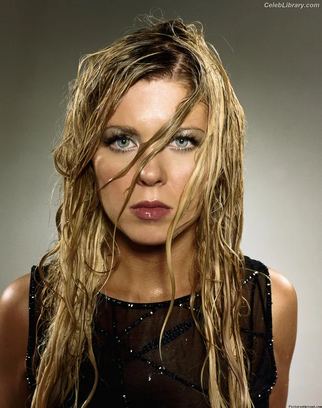 Tara Reid photo 13 of 216