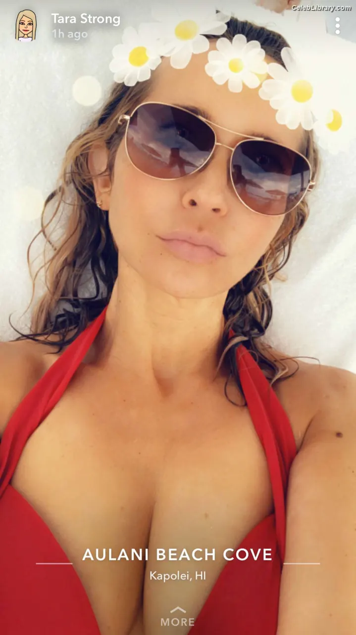 Tara Strong photo 13 of 191