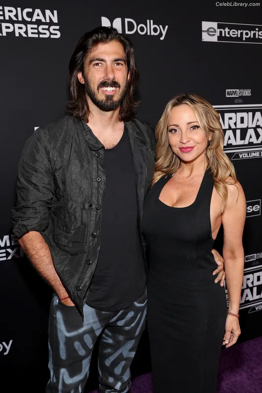 Tara Strong photo 8 of 182