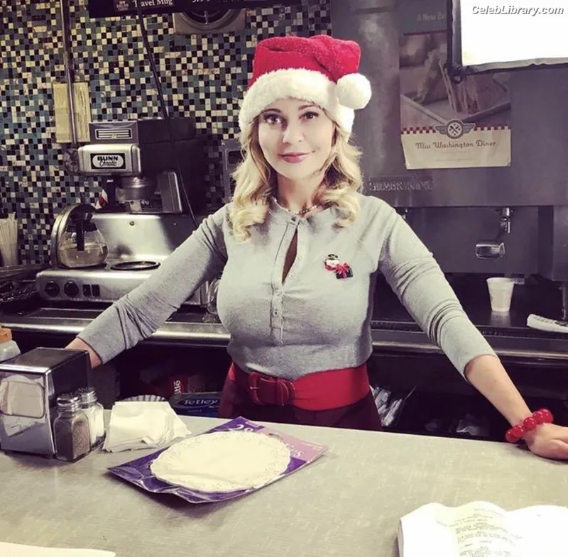 Tara Strong photo 14 of 182