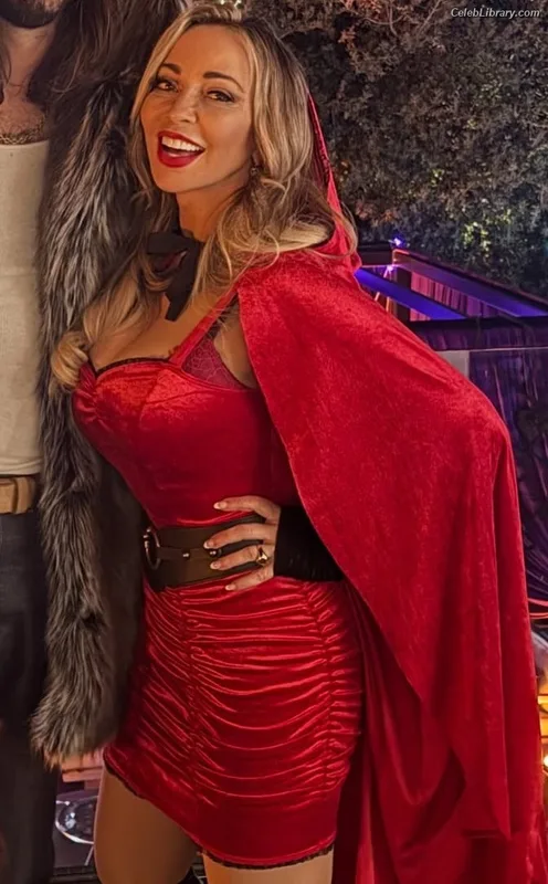 Tara Strong photo 2 of 182