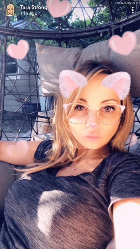 Tara Strong photo 11 of 182
