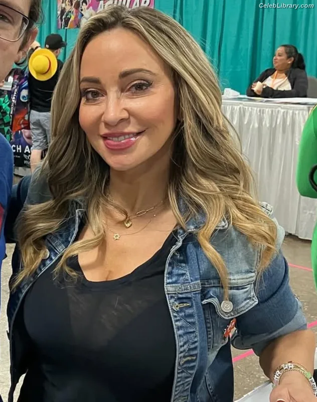 Tara Strong photo 13 of 182