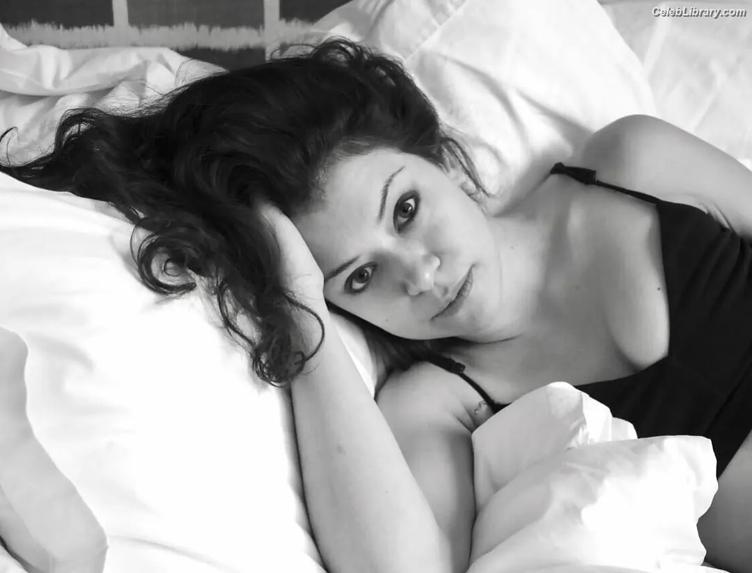Tatiana Maslany photo 21 of 58