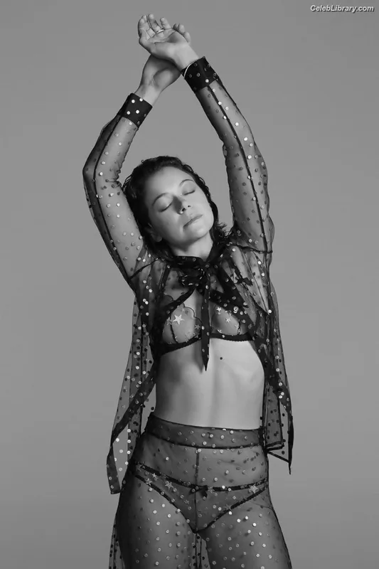 Tatiana Maslany photo 10 of 59