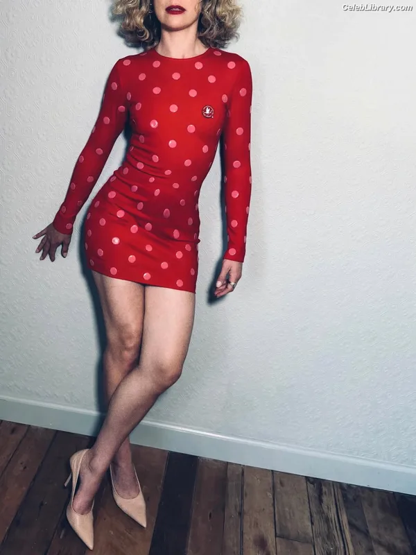 Tatiana Maslany photo 7 of 59