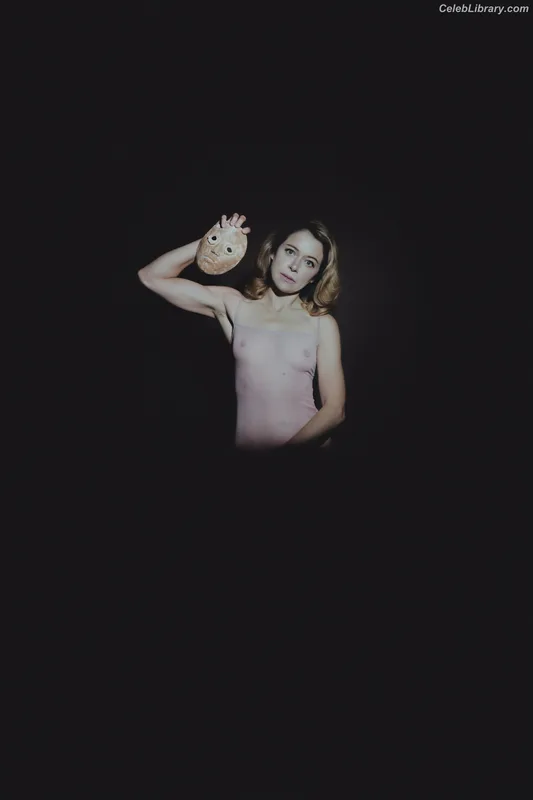 Tatiana Maslany photo 16 of 59