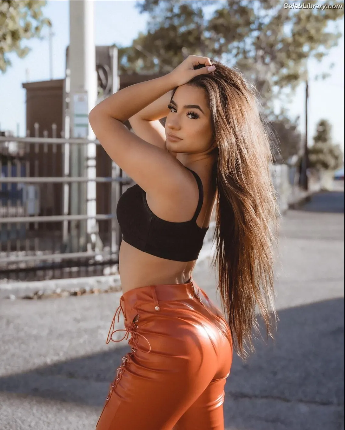 Tatiana McQuay photo 13 of 205
