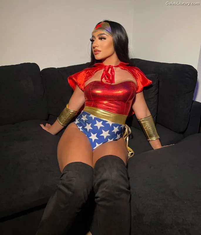 Tatiana McQuay photo 7 of 206
