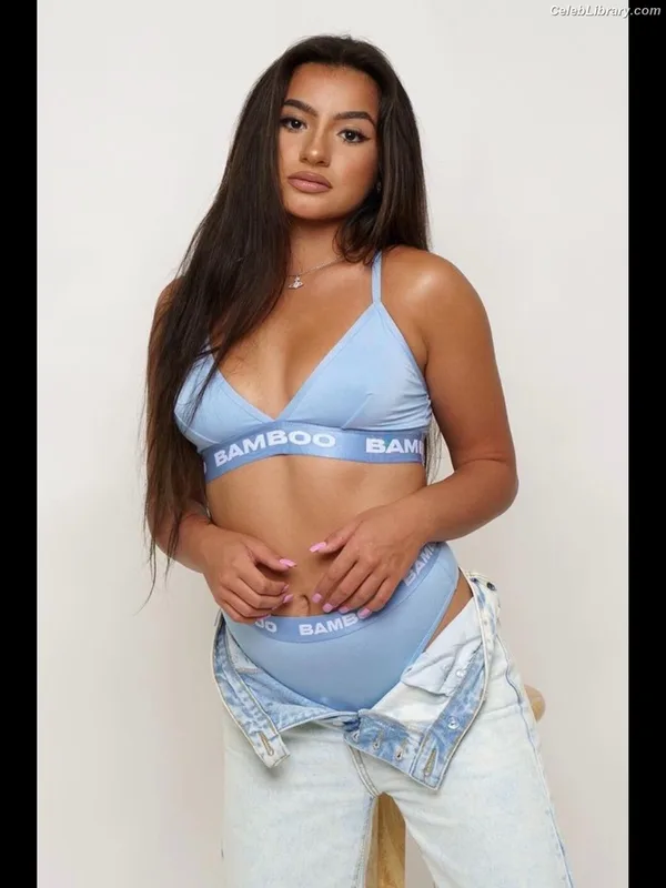 Tatiana McQuay photo 14 of 206