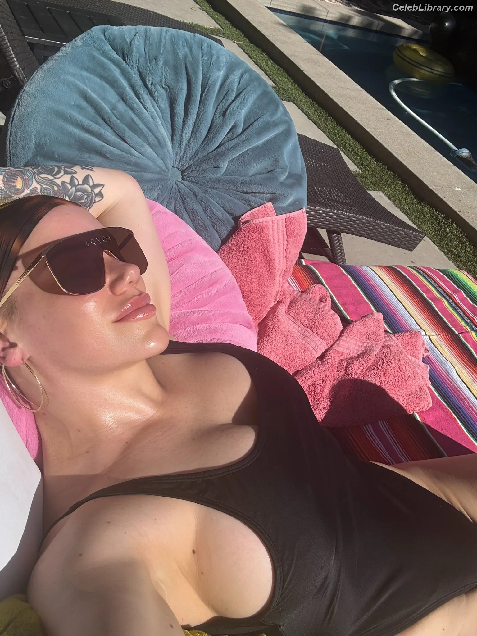 Taya Valkyrie photo 14 of 344