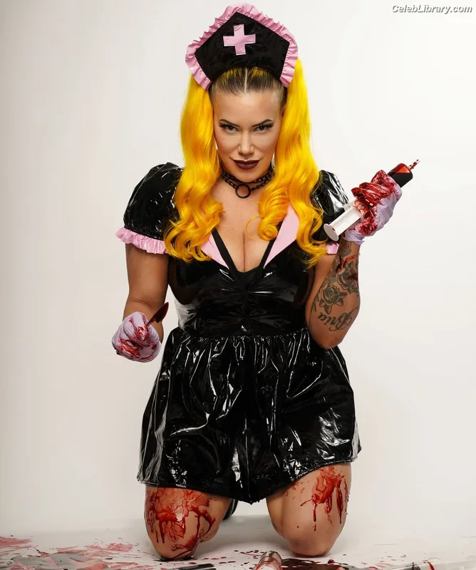 Taya Valkyrie photo 8 of 345