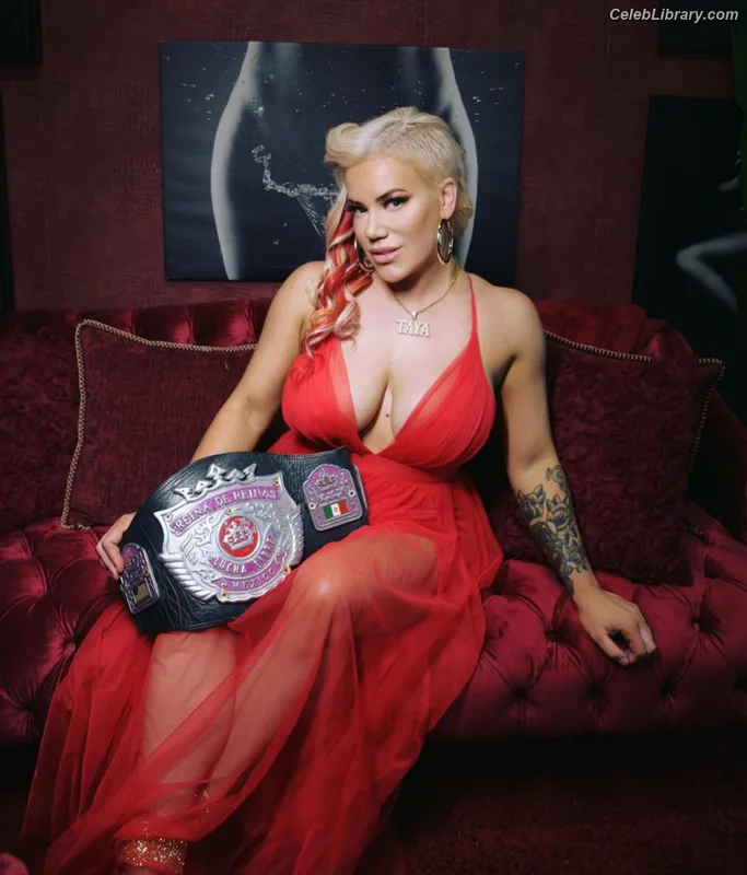 Taya Valkyrie photo 5 of 345