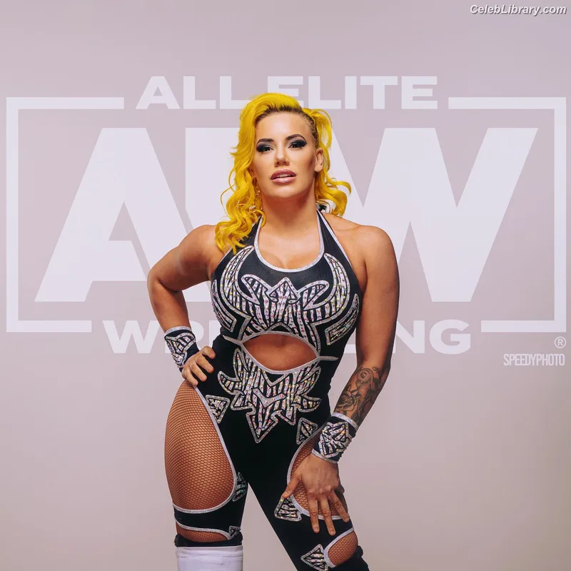 Taya Valkyrie photo 12 of 345