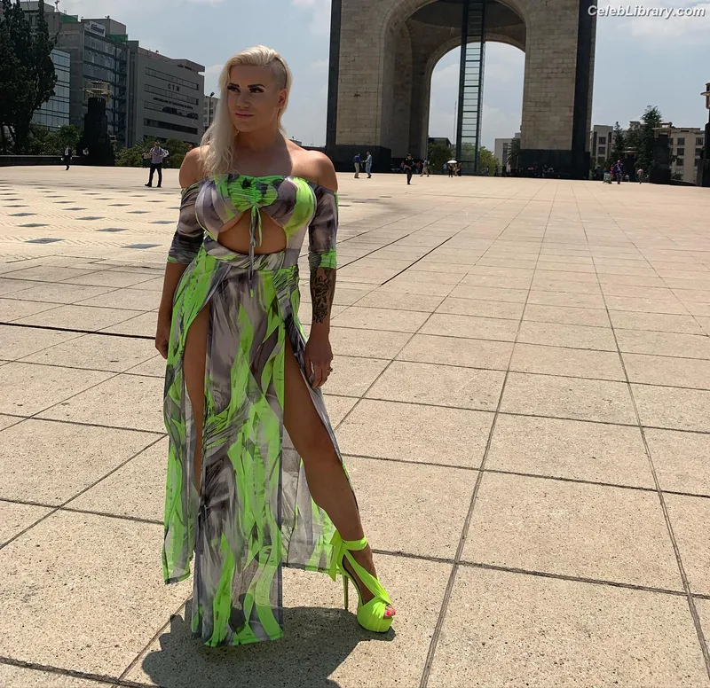 Taya Valkyrie photo 13 of 345