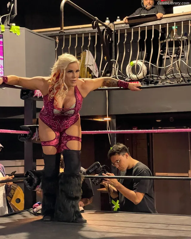 Taya Valkyrie photo 2 of 345