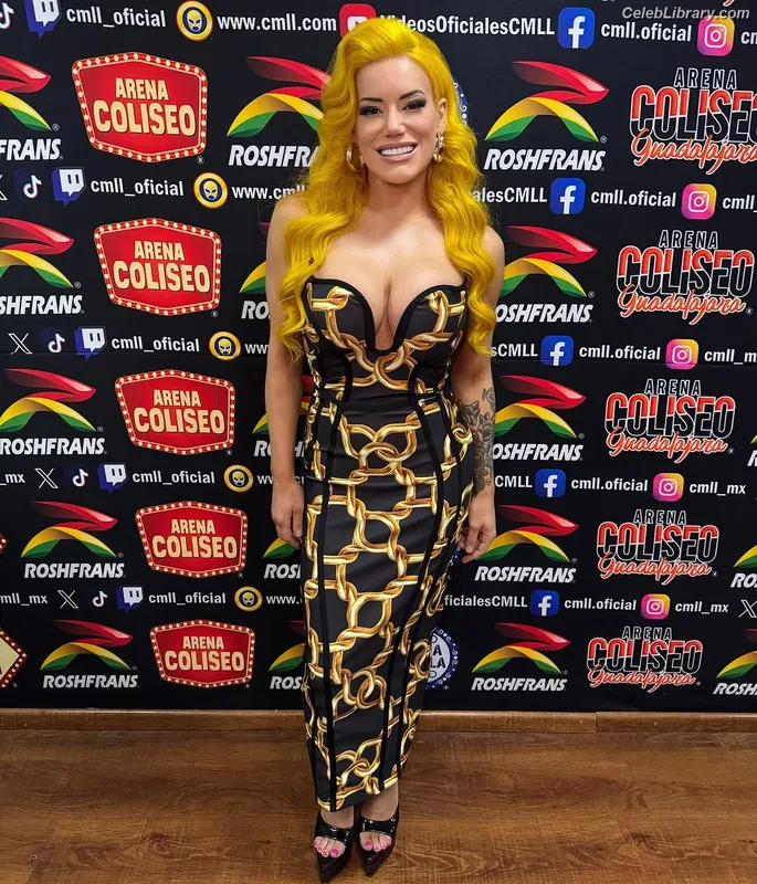 Taya Valkyrie photo 15 of 345