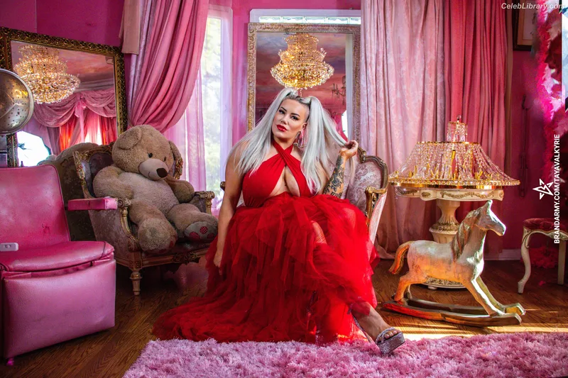 Taya Valkyrie photo 21 of 345