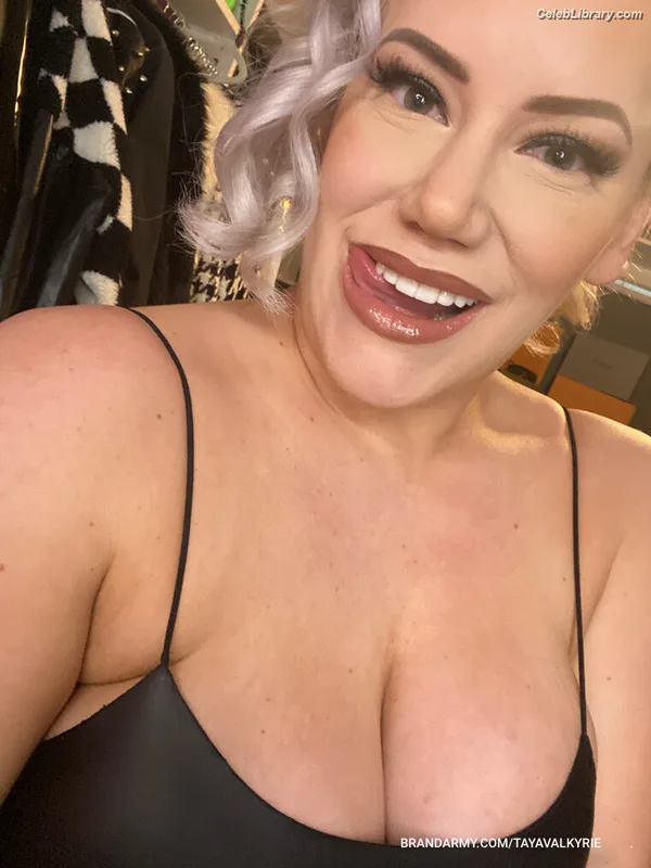 Taya Valkyrie photo 1 of 345