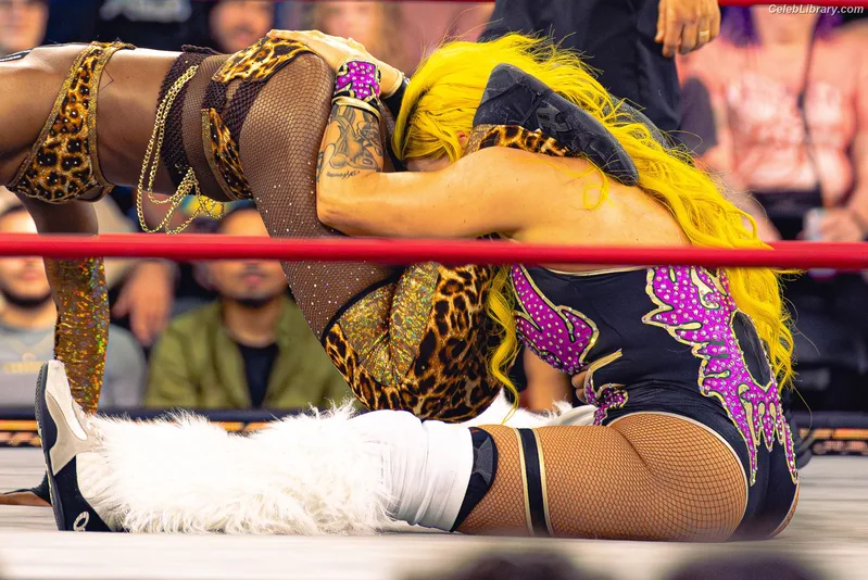 Taya Valkyrie photo 13 of 345