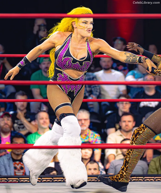 Taya Valkyrie photo 14 of 345