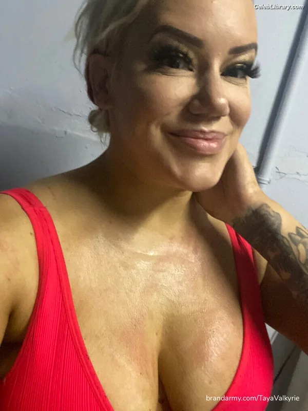 Taya Valkyrie photo 8 of 345