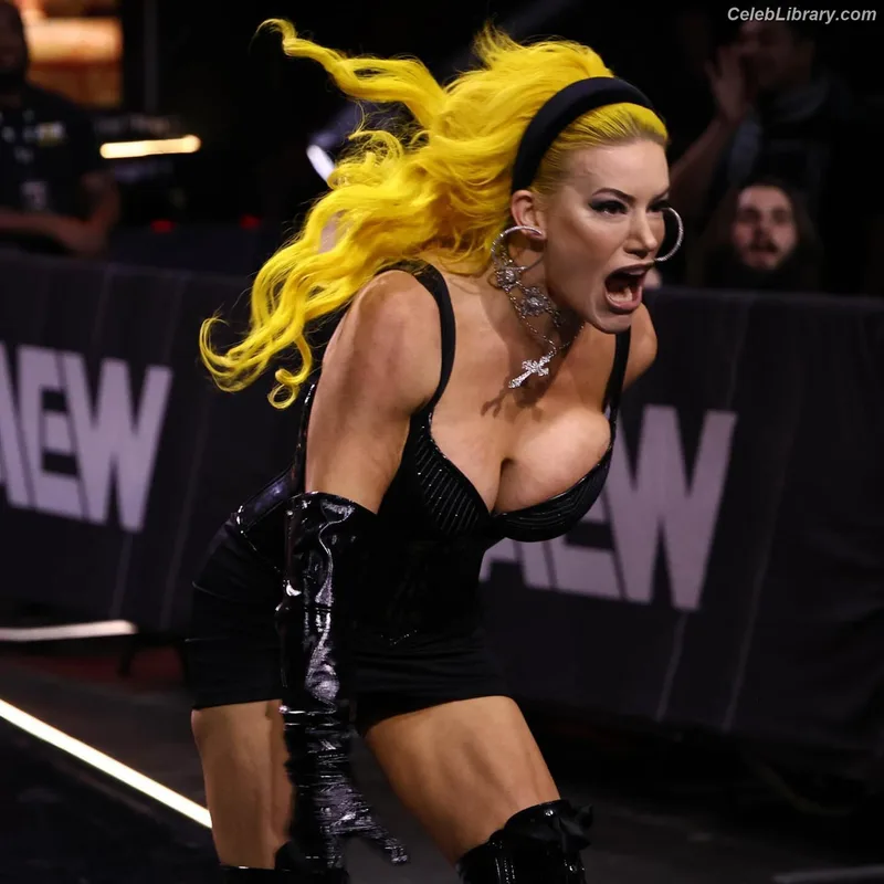 Taya Valkyrie photo 2 of 345