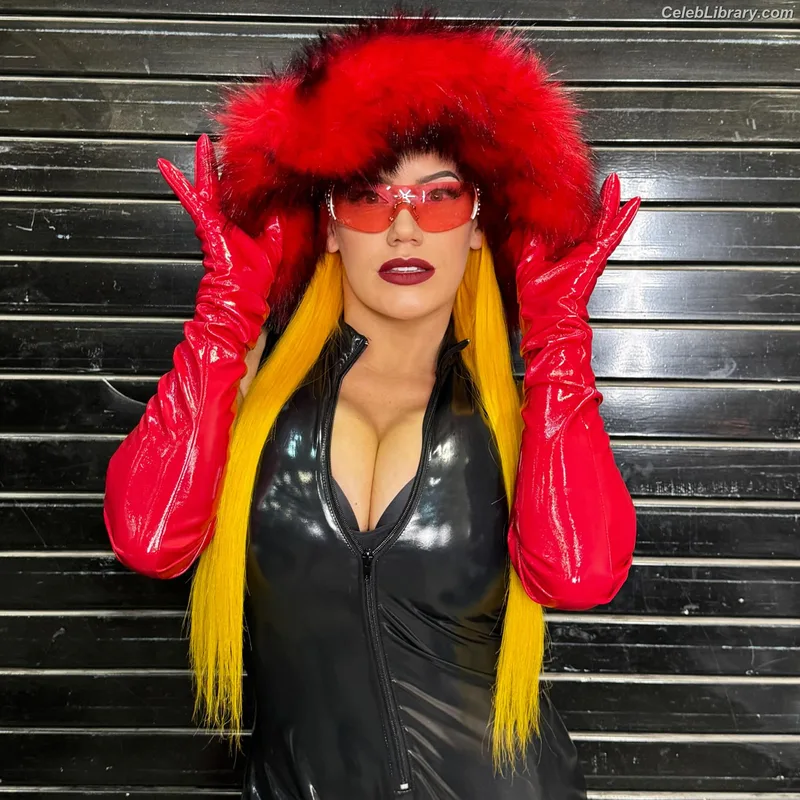 Taya Valkyrie photo 15 of 345