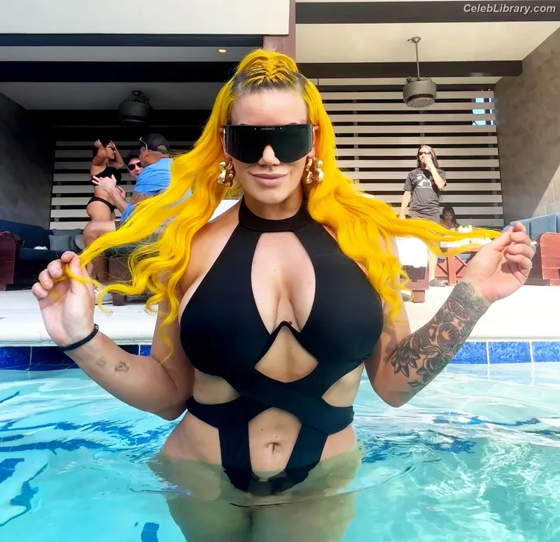 Taya Valkyrie photo 17 of 345